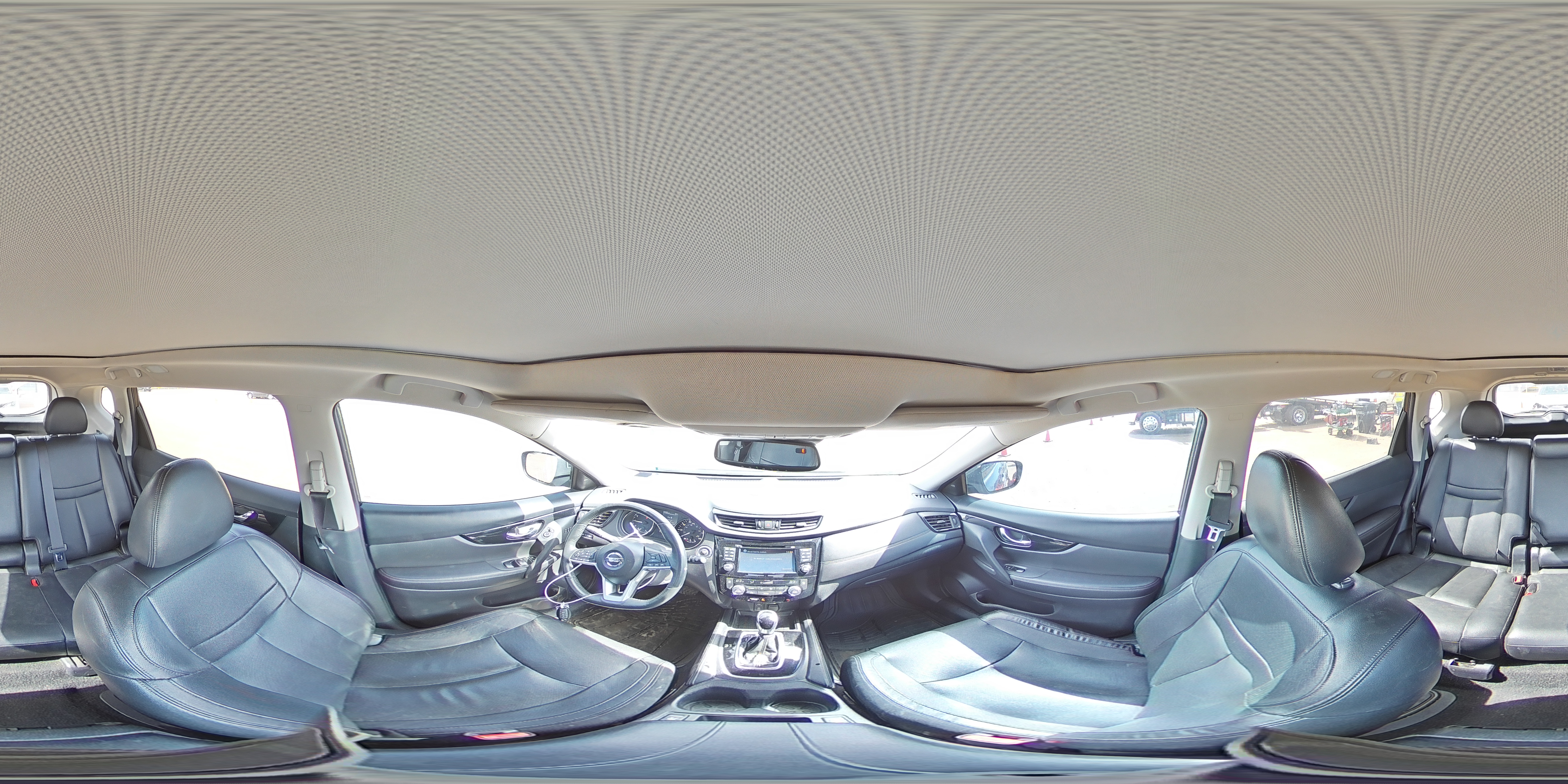 2017 Nissan Rogue - Image 14