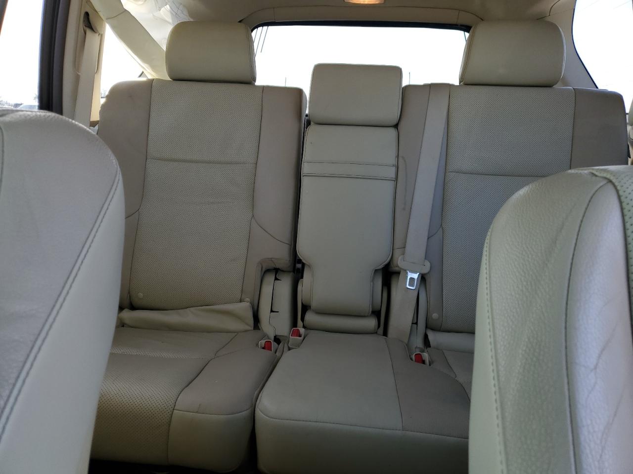 2015 Lexus GX - Image 10