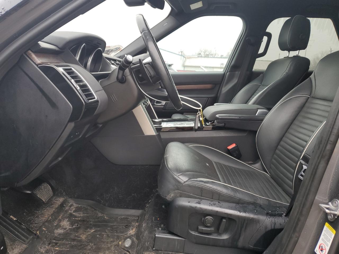 2017 Land Rover Discovery - Image 7