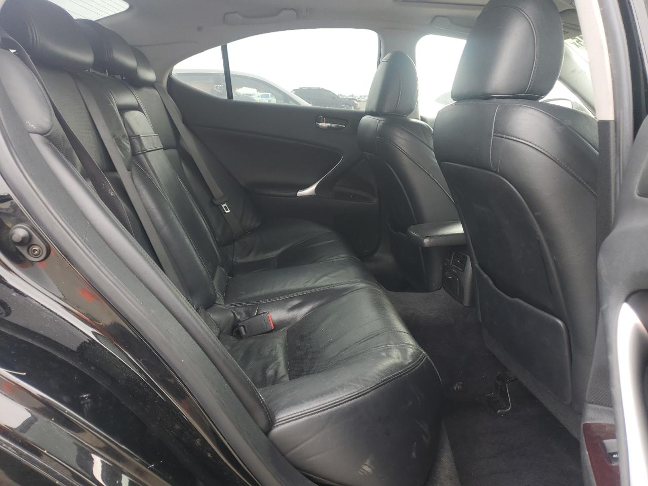 2006 Lexus IS - Image 10