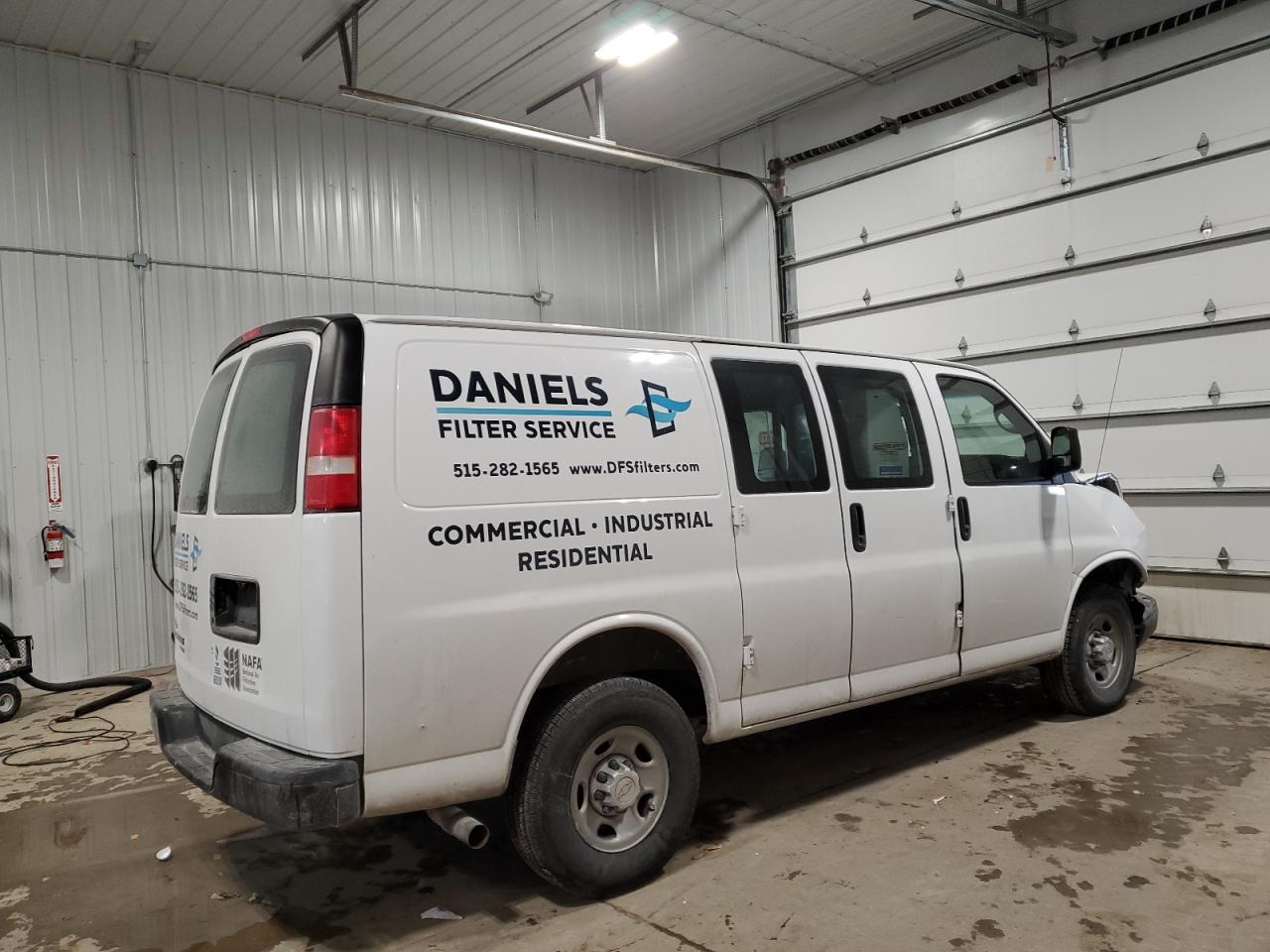 2015 Chevrolet Express - Image 3