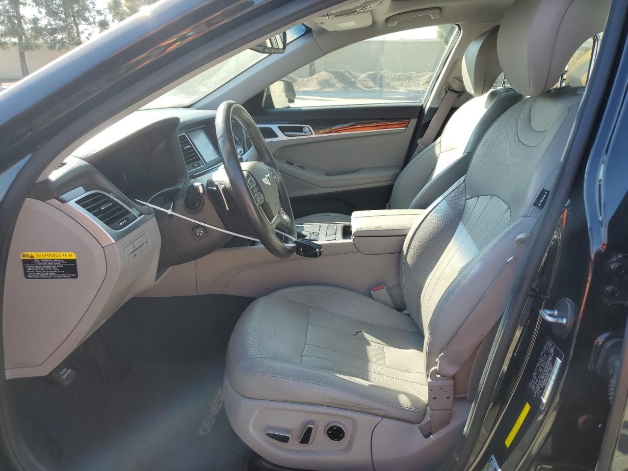 2015 Hyundai Genesis - Image 7