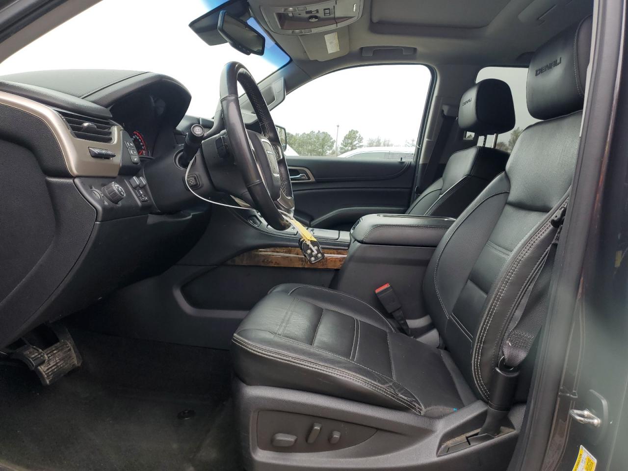 2016 GMC Yukon - Image 7