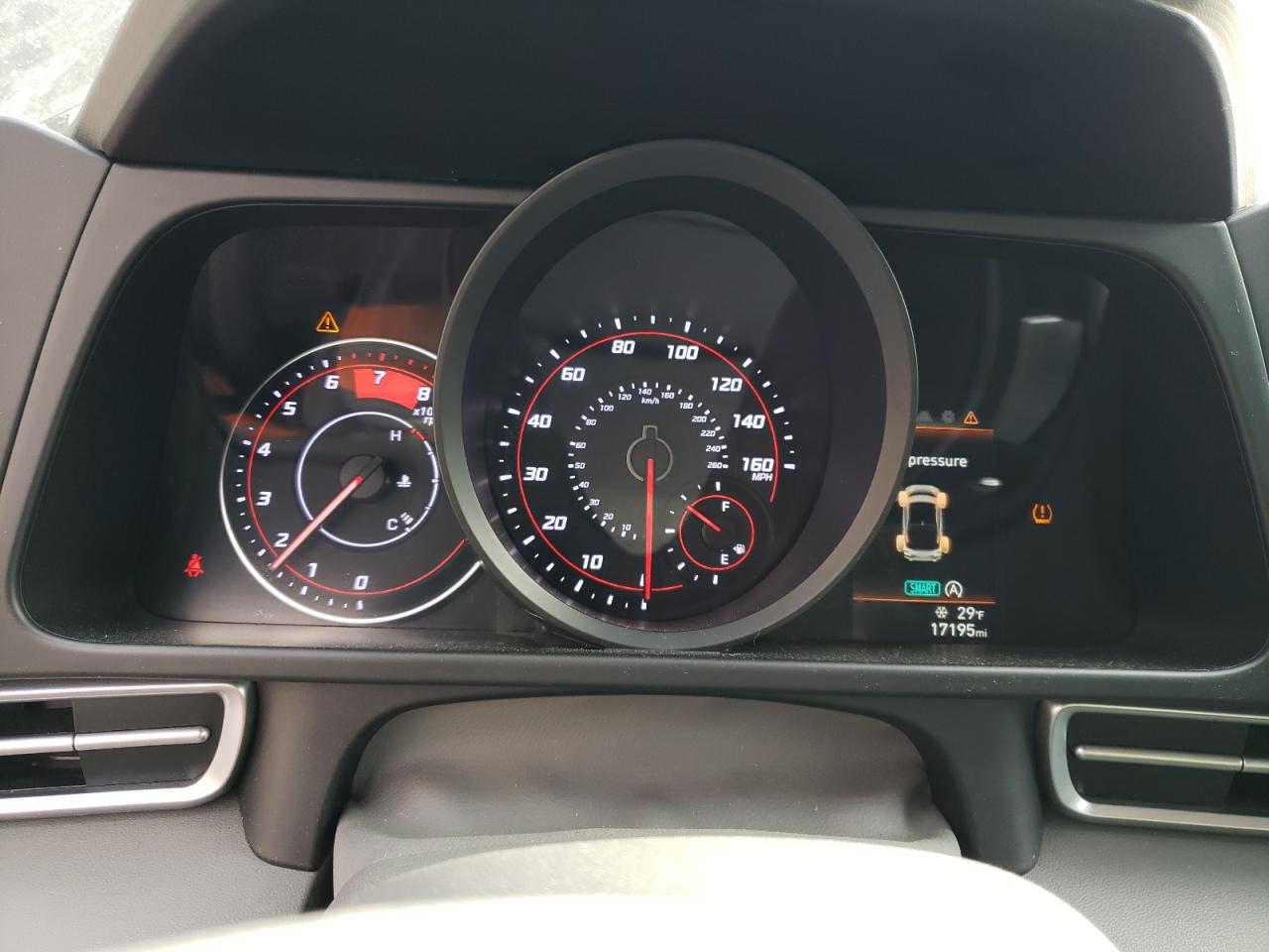 2021 Hyundai Elantra - Image 9