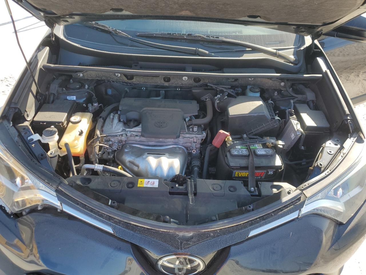 2017 Toyota RAV 4 - Image 13