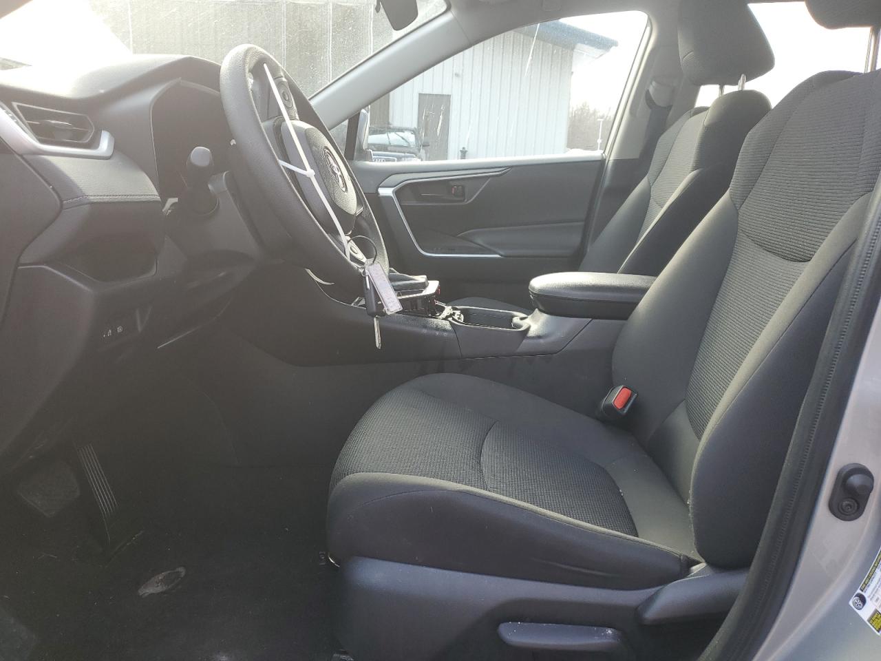 2024 Toyota RAV 4 - Image 7