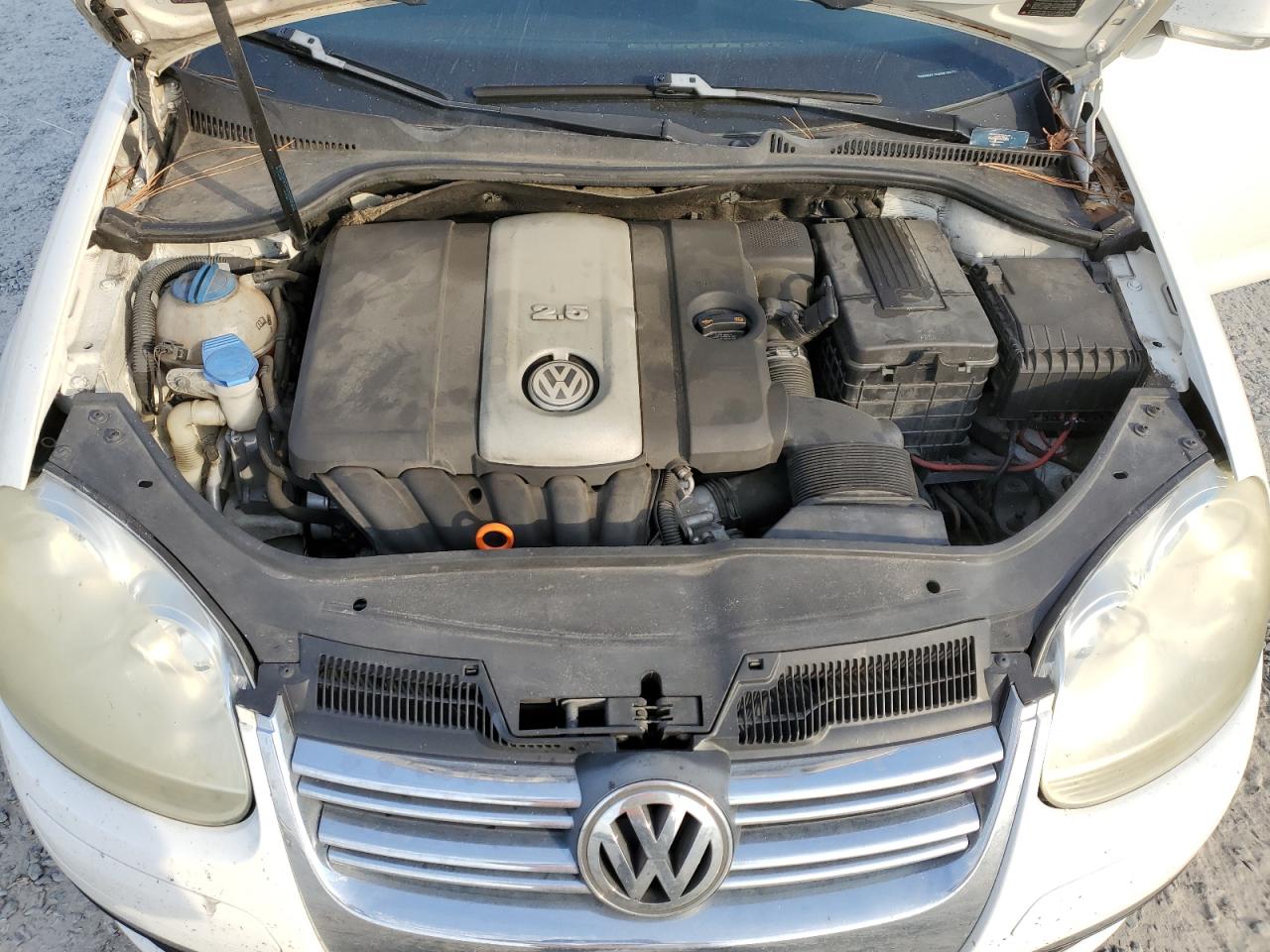 2008 Volkswagen Jetta - Image 11