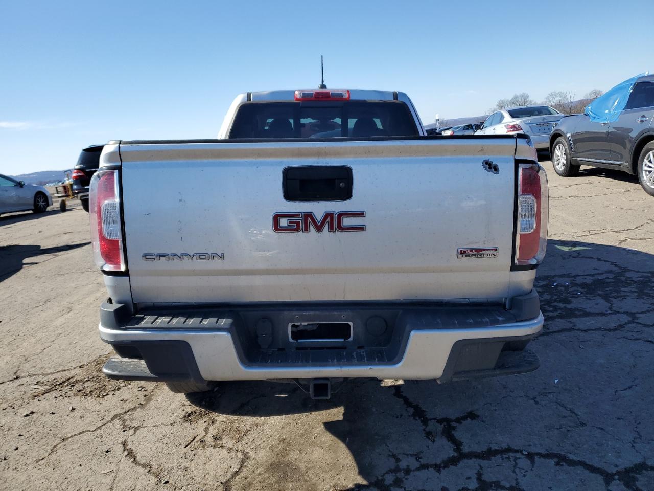 2015 GMC Canyon - Image 6