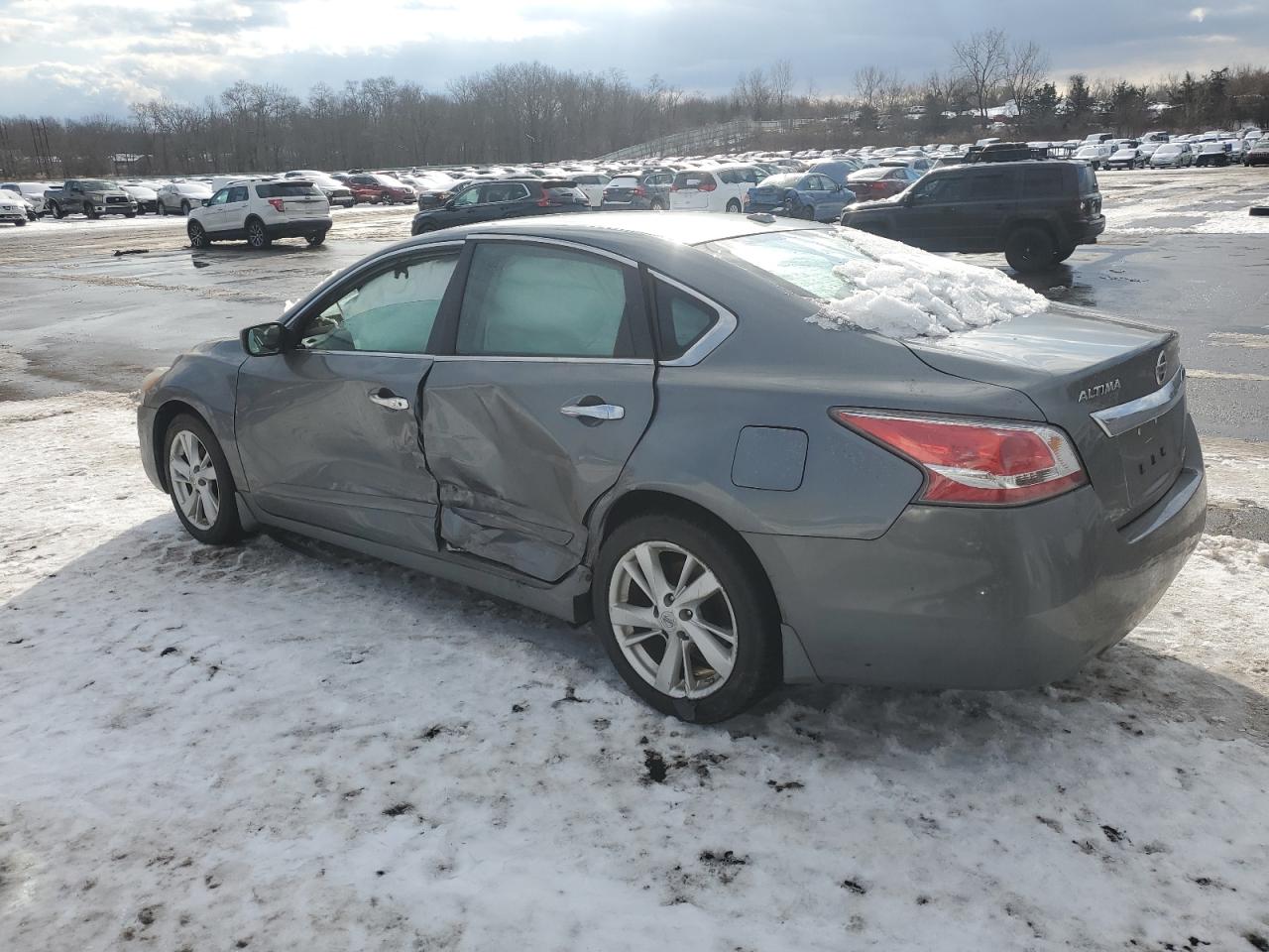 2015 Nissan Altima - Image 2