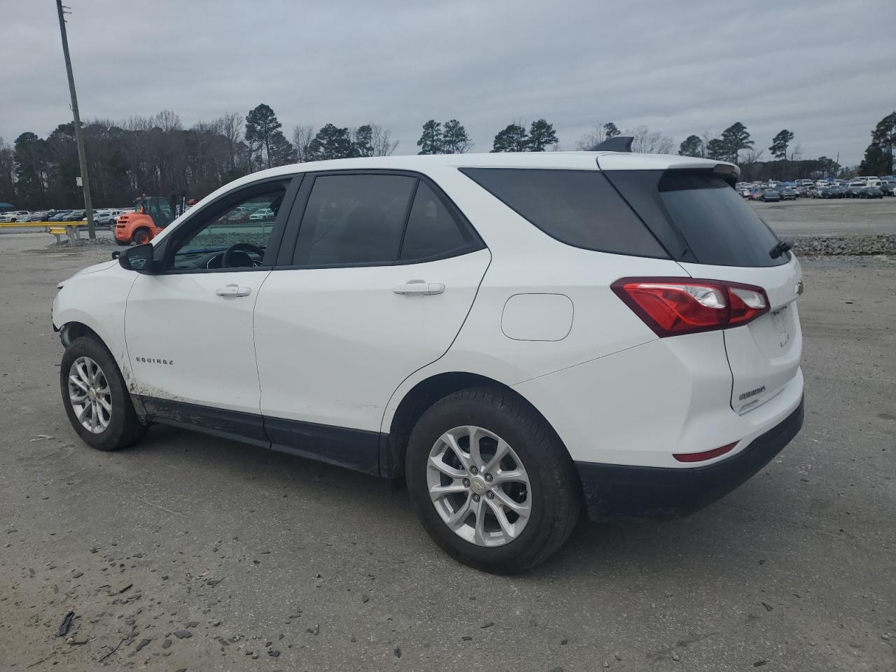 2021 Chevrolet Equinox - Image 2