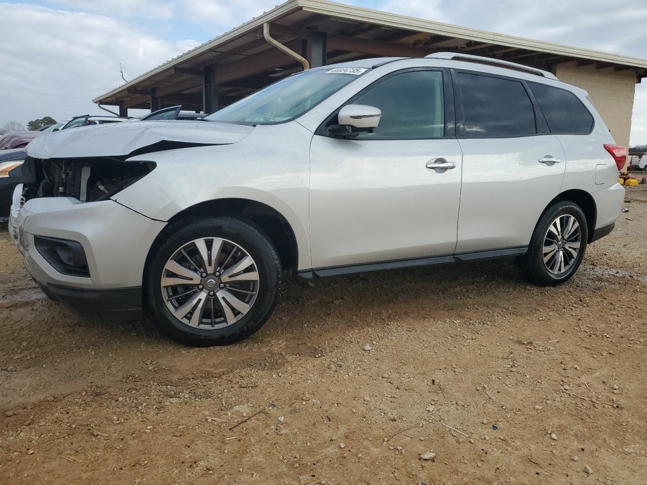 2018 Nissan Pathfinder - Image 1