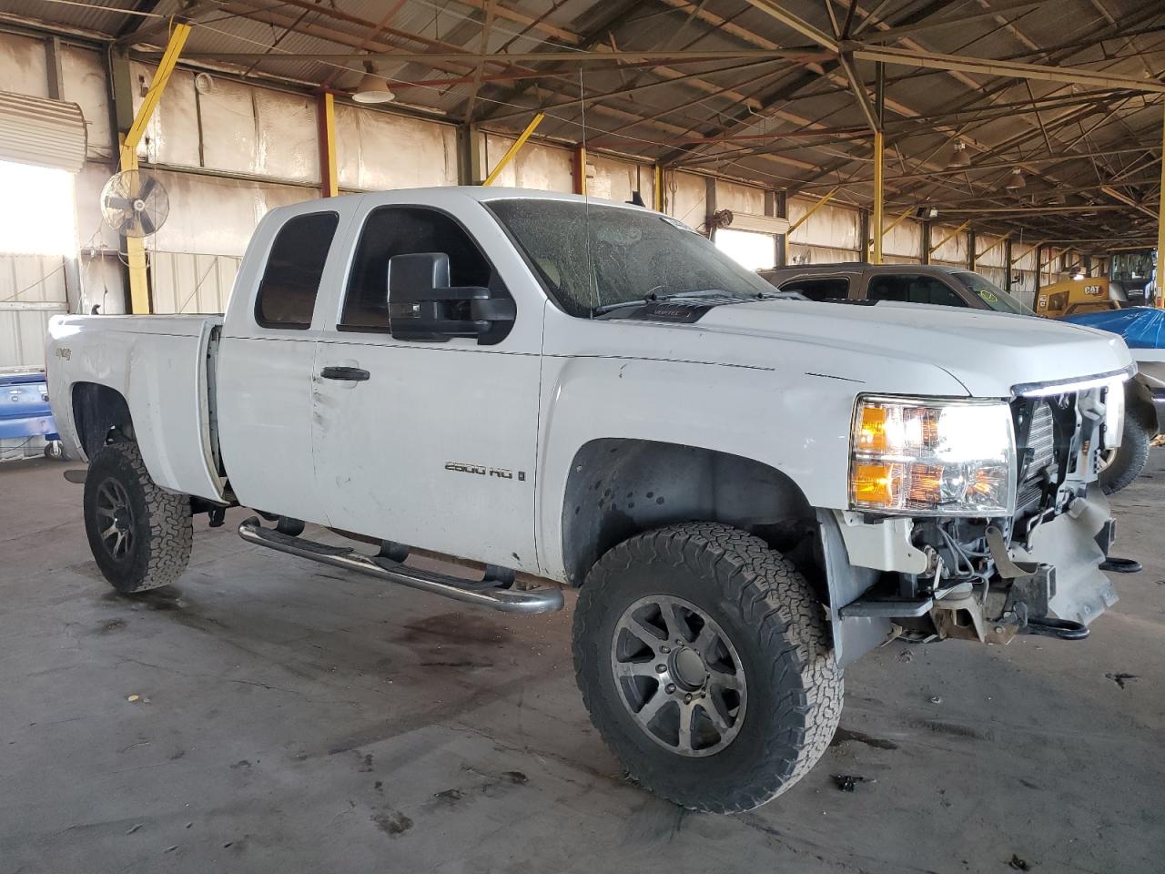 2009 Chevrolet Silverado - Image 4