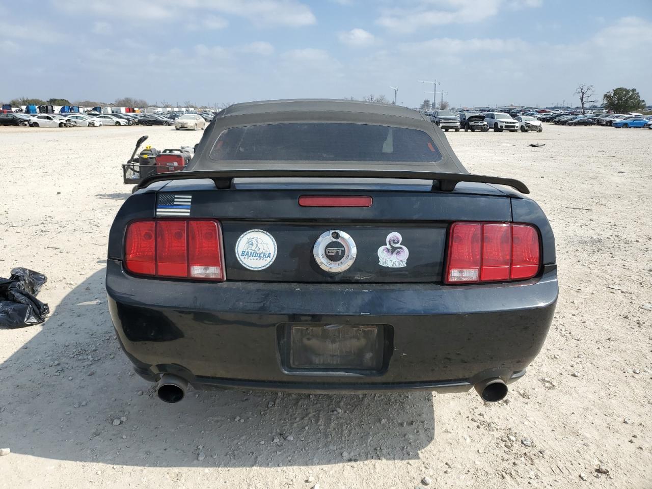 2007 Ford Mustang - Image 6