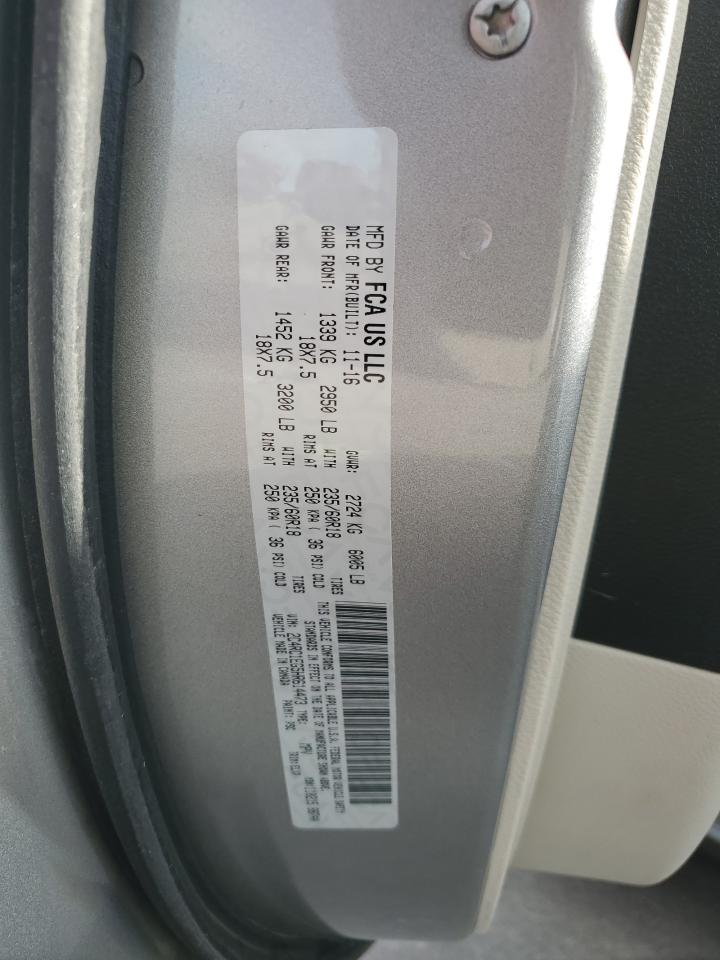 2017 Chrysler Pacifica - Image 13