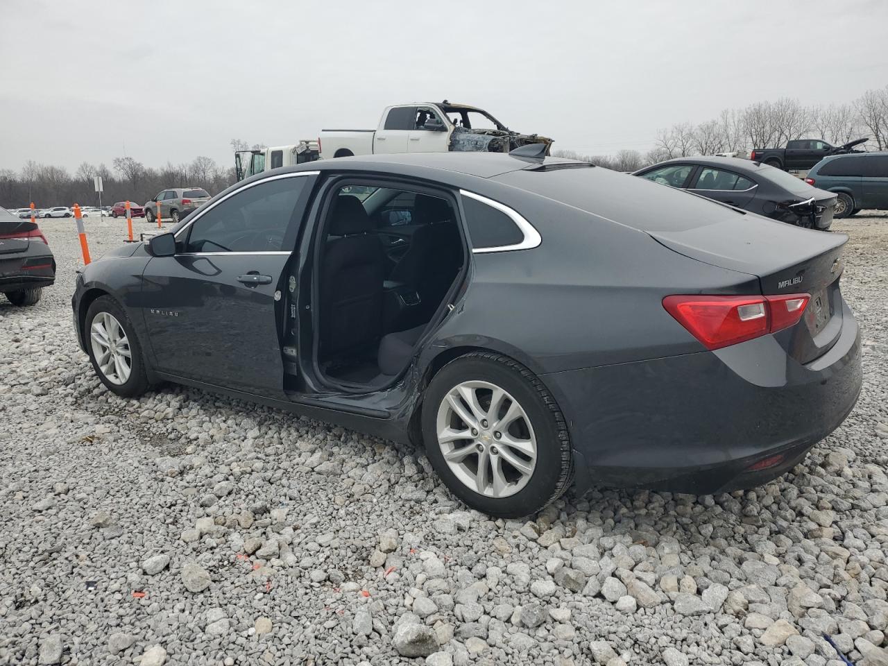 2016 Chevrolet Malibu - Image 2