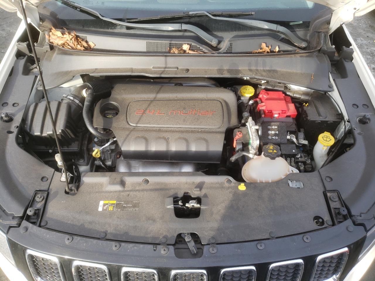 2019 Jeep Compass - Image 13