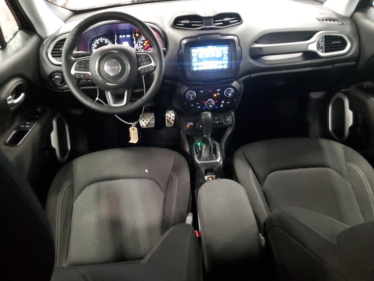 2021 Jeep Renegade - Image 8