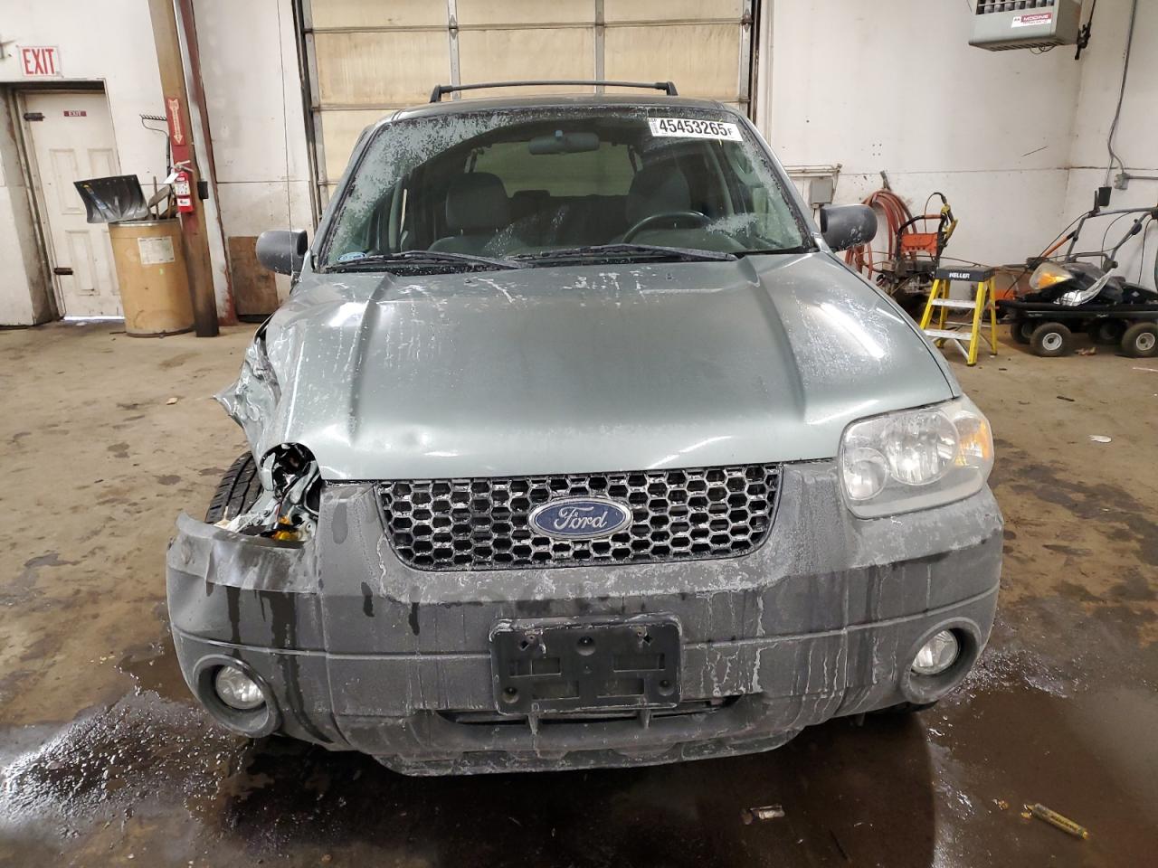 2007 Ford Escape - Image 5