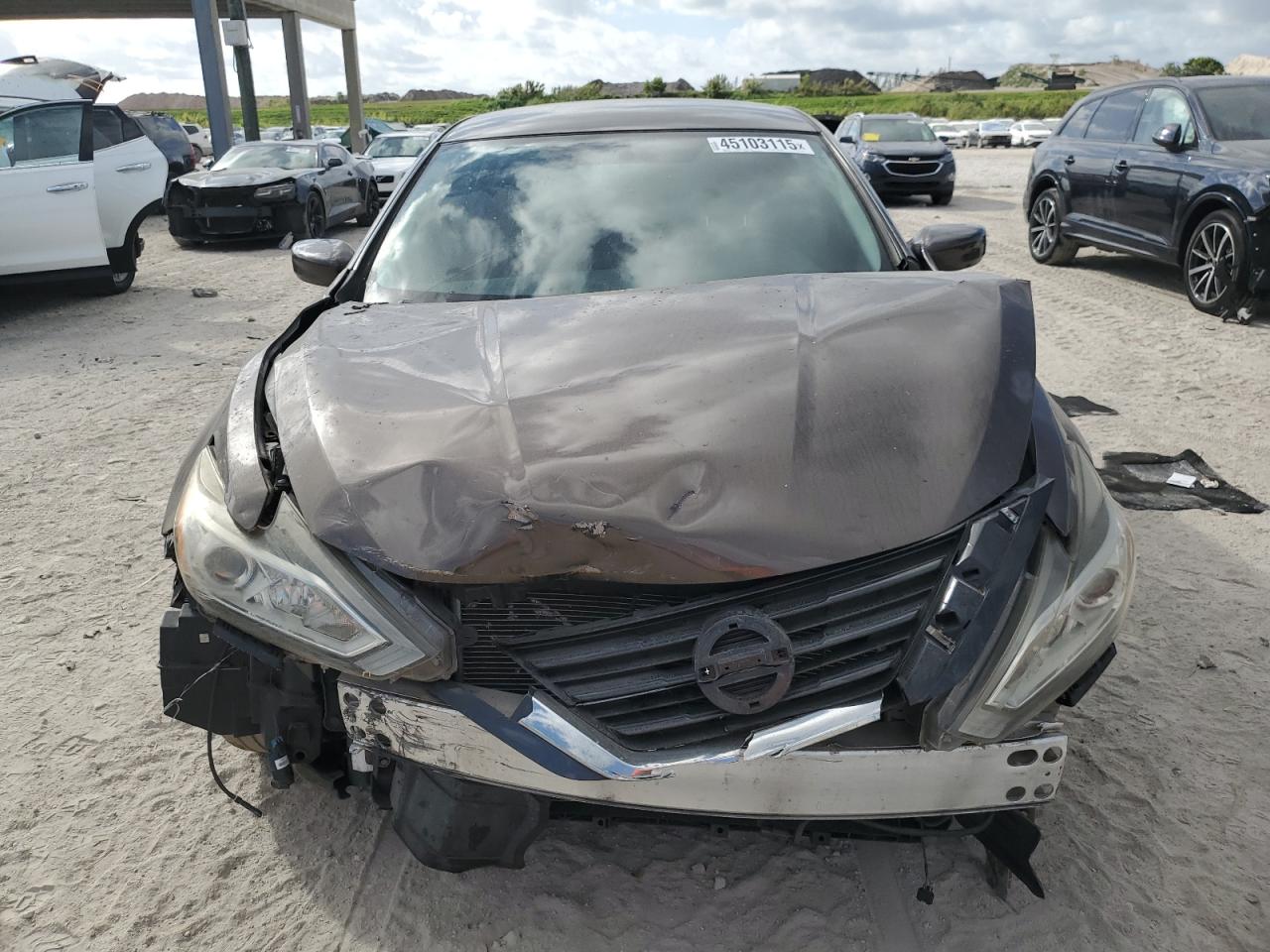 2016 Nissan Altima - Image 5