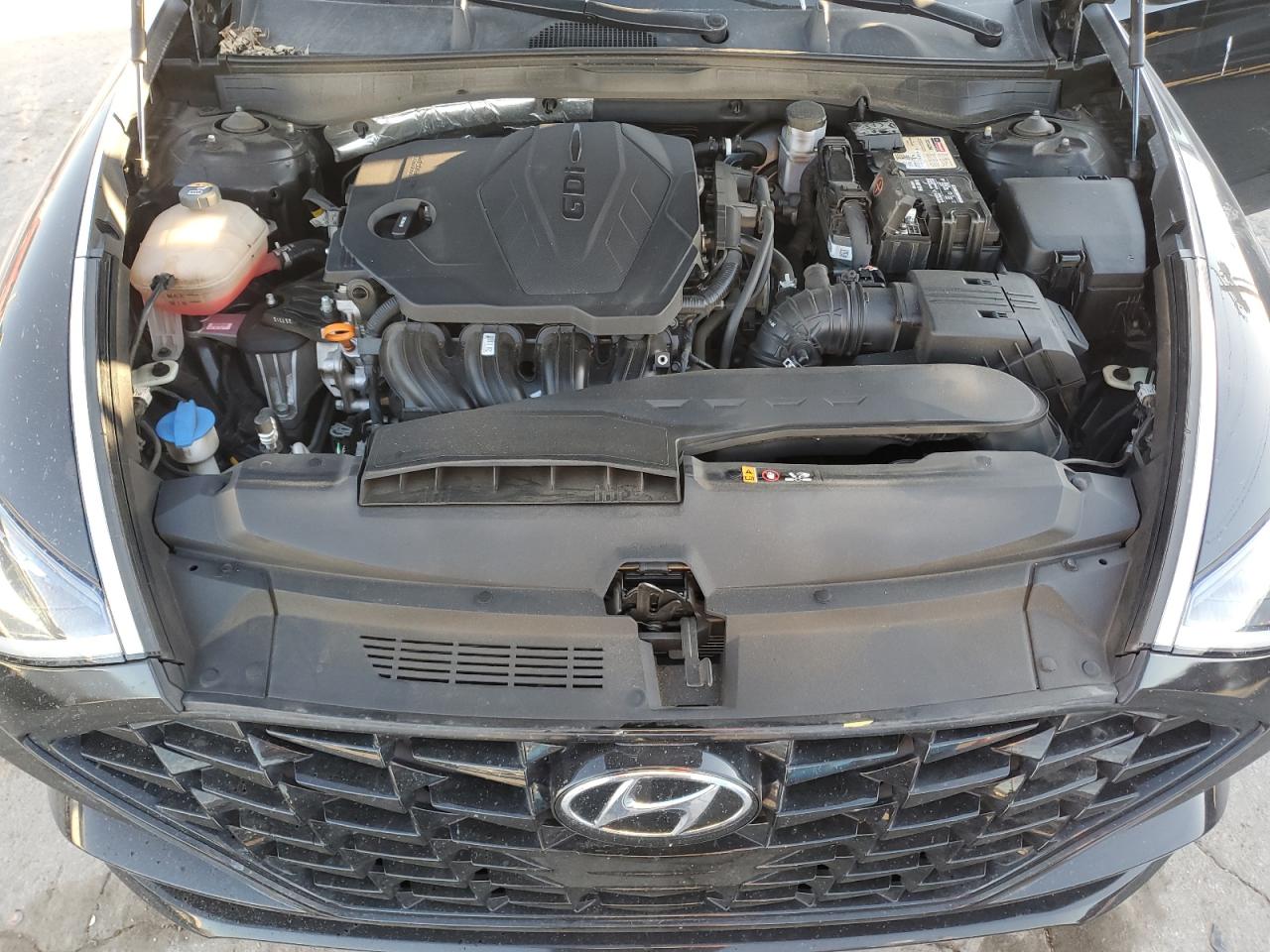 2022 Hyundai Sonata - Image 13