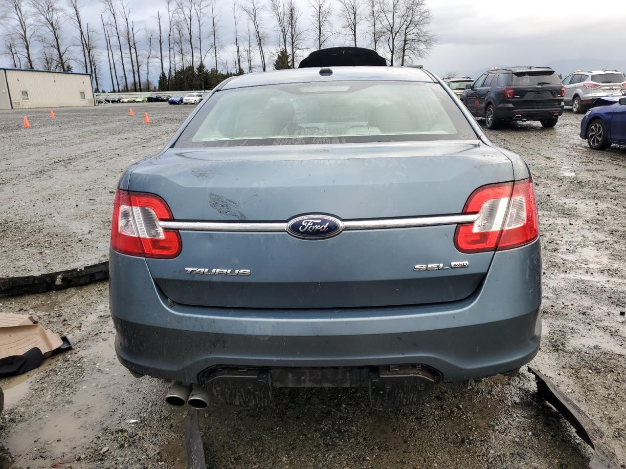 2010 Ford Taurus - Image 6