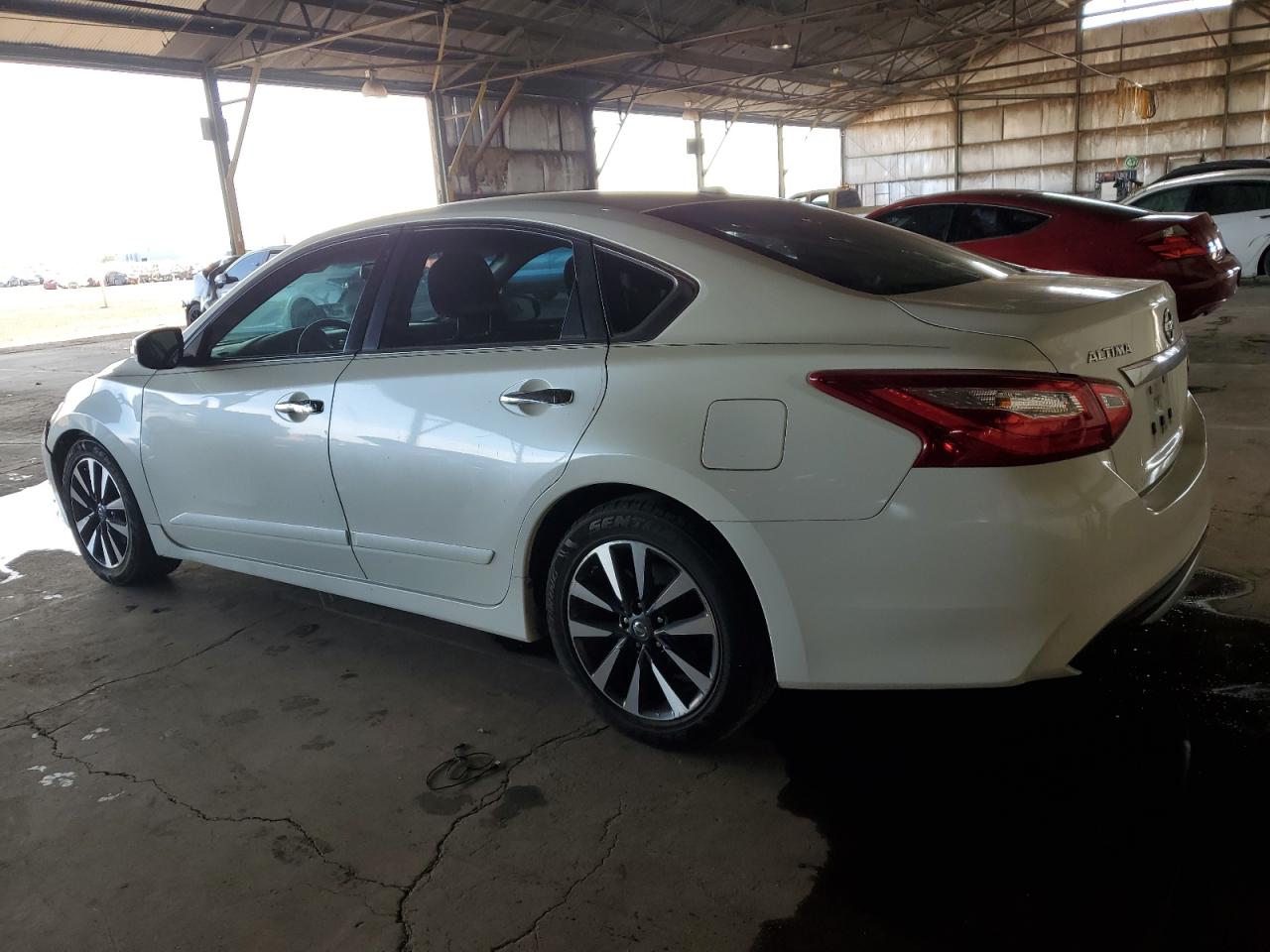 2016 Nissan Altima - Image 2