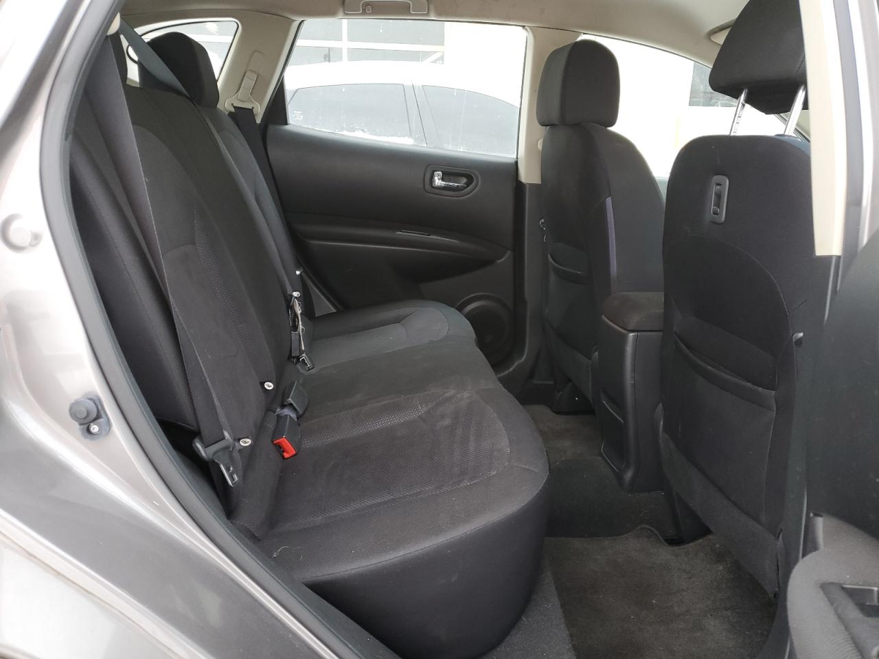 2015 Nissan Rogue - Image 11