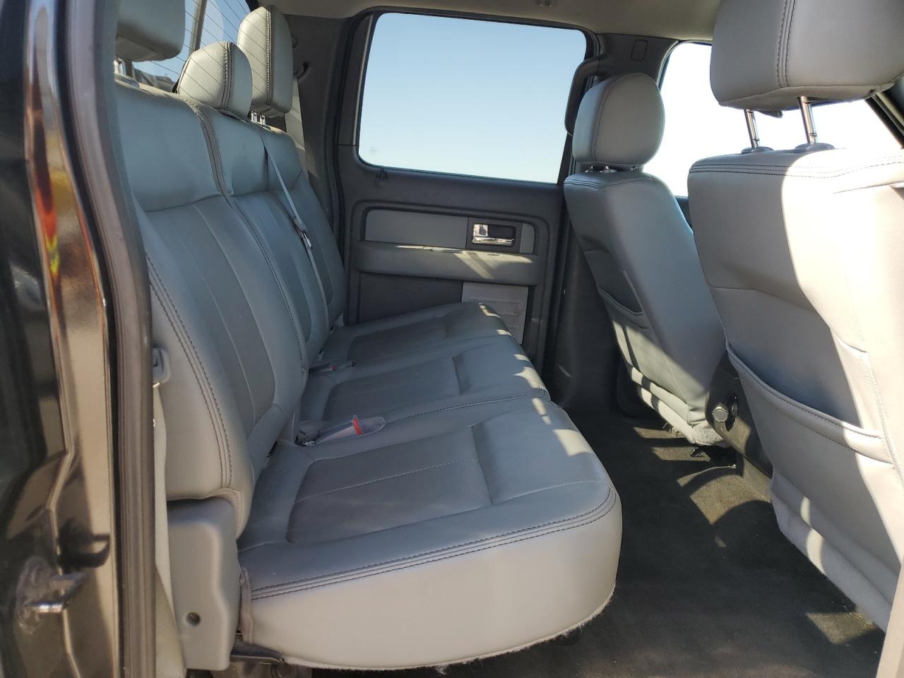 2014 Ford F-150 - Image 10