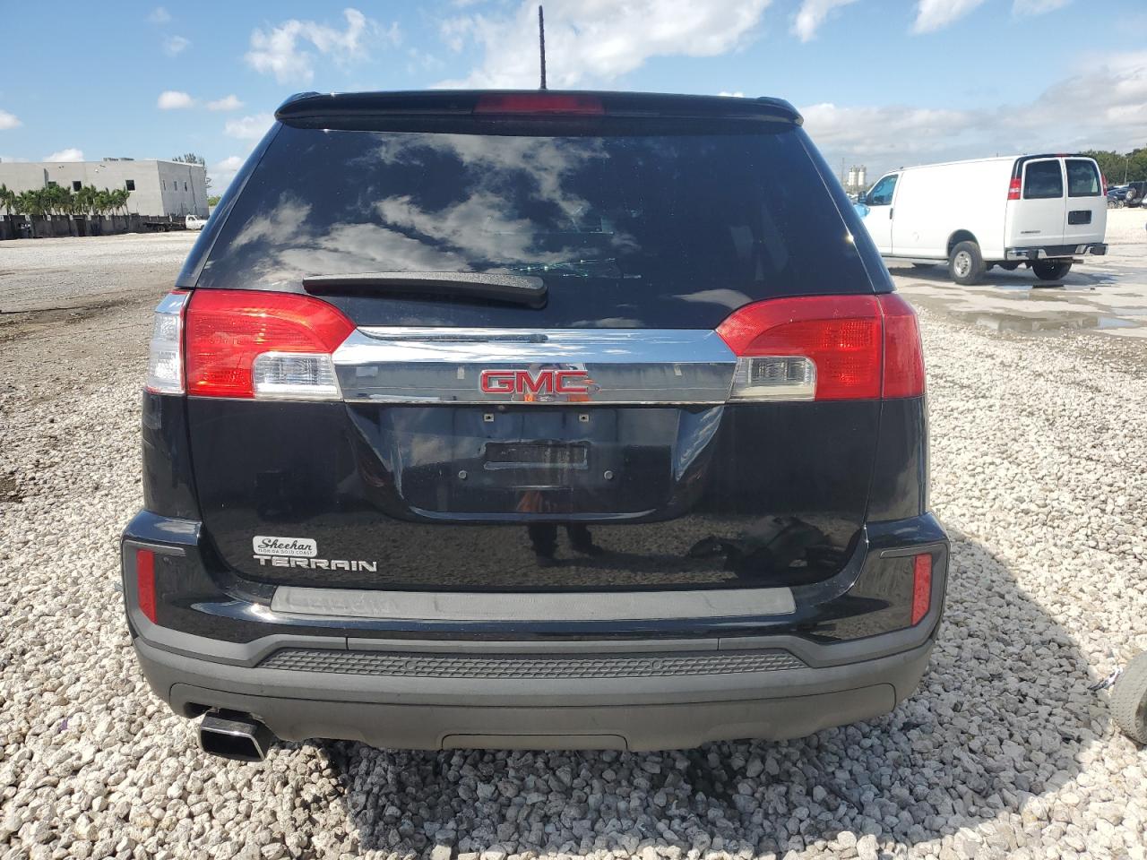 2017 GMC Terrain - Image 6