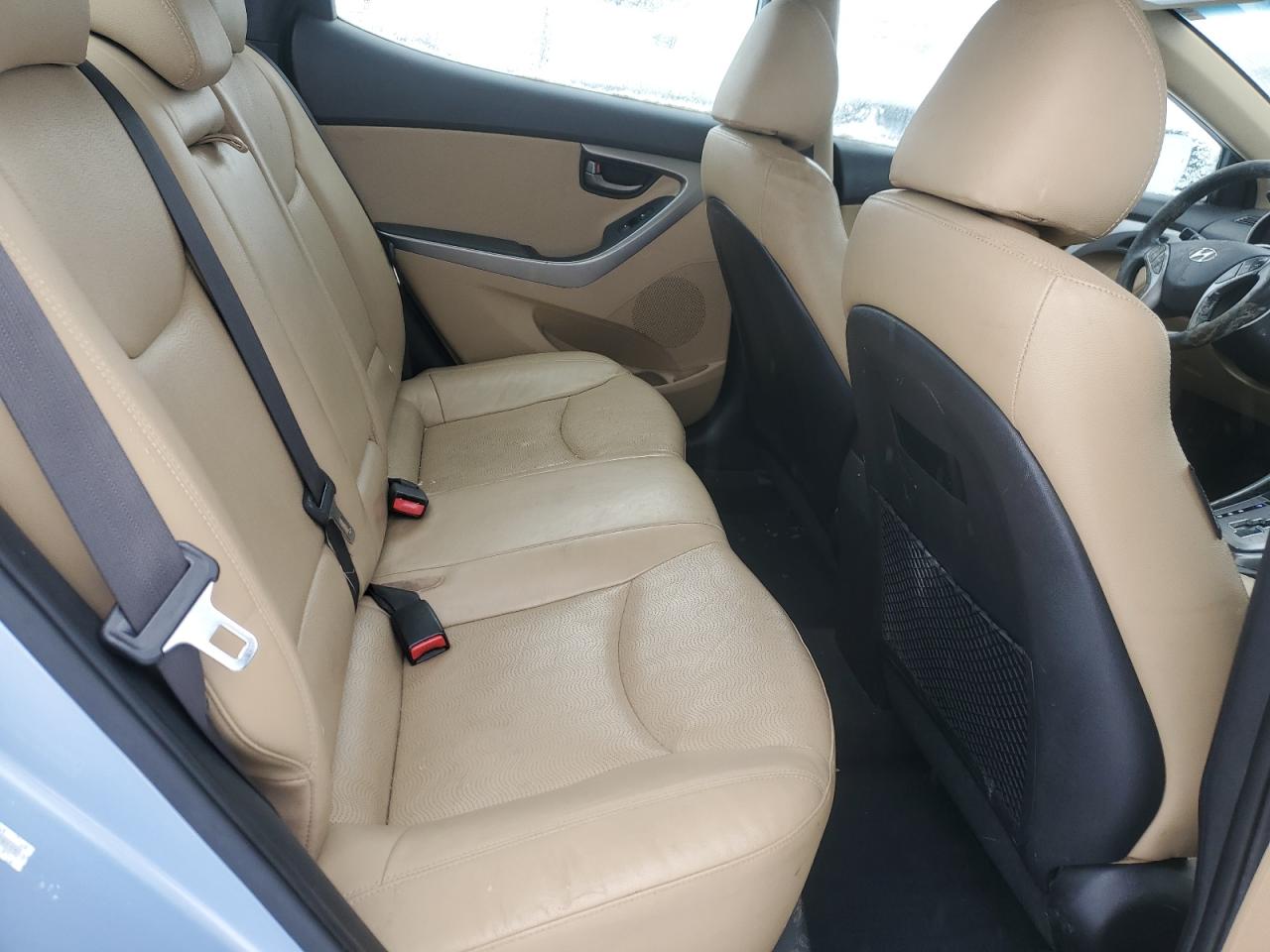 2013 Hyundai Elantra - Image 10