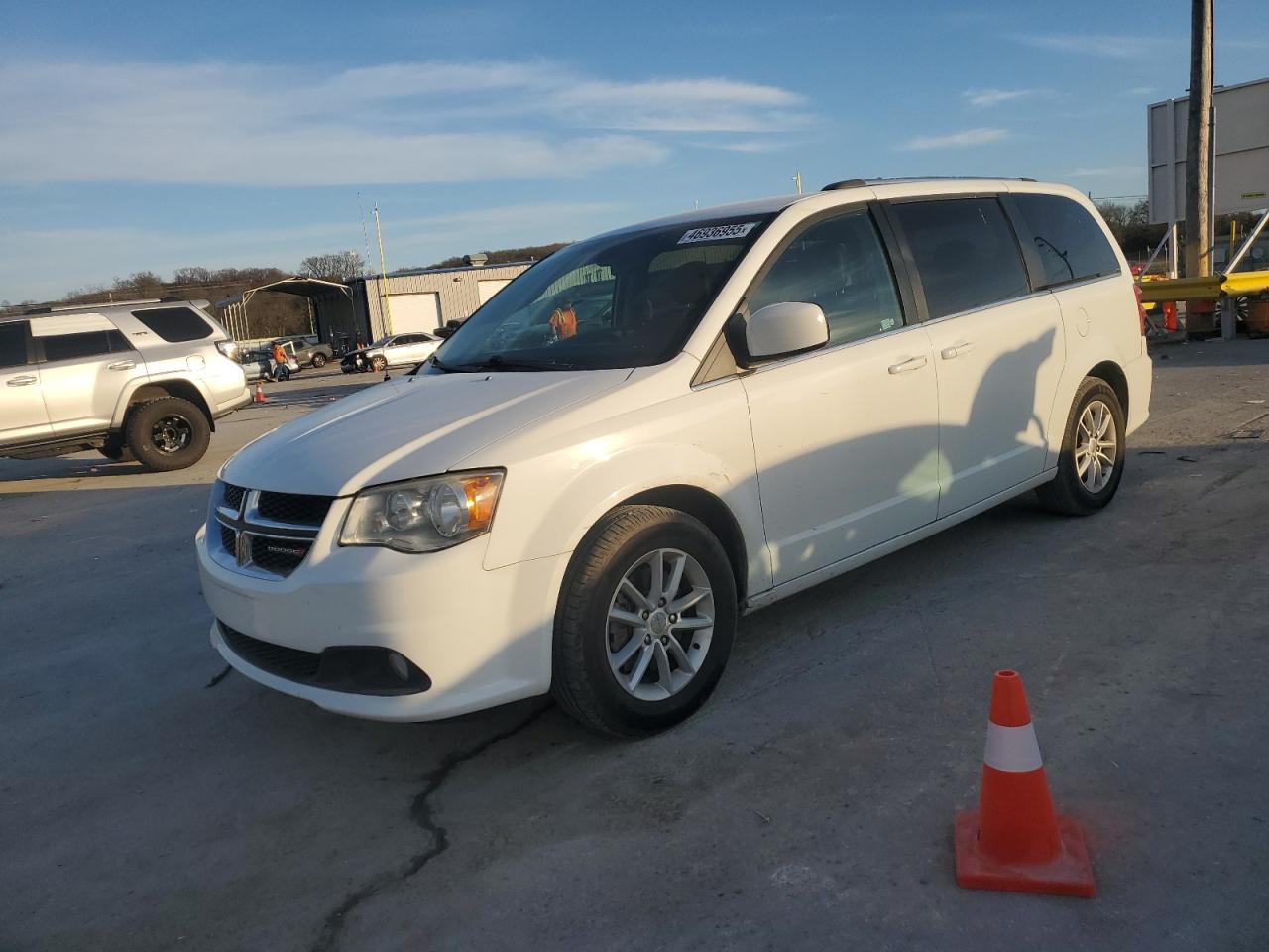 2019 Dodge Caravan - Image 1