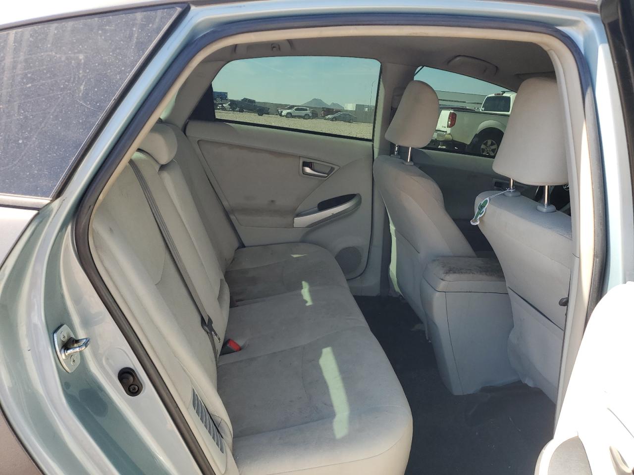 2015 Toyota Prius - Image 10