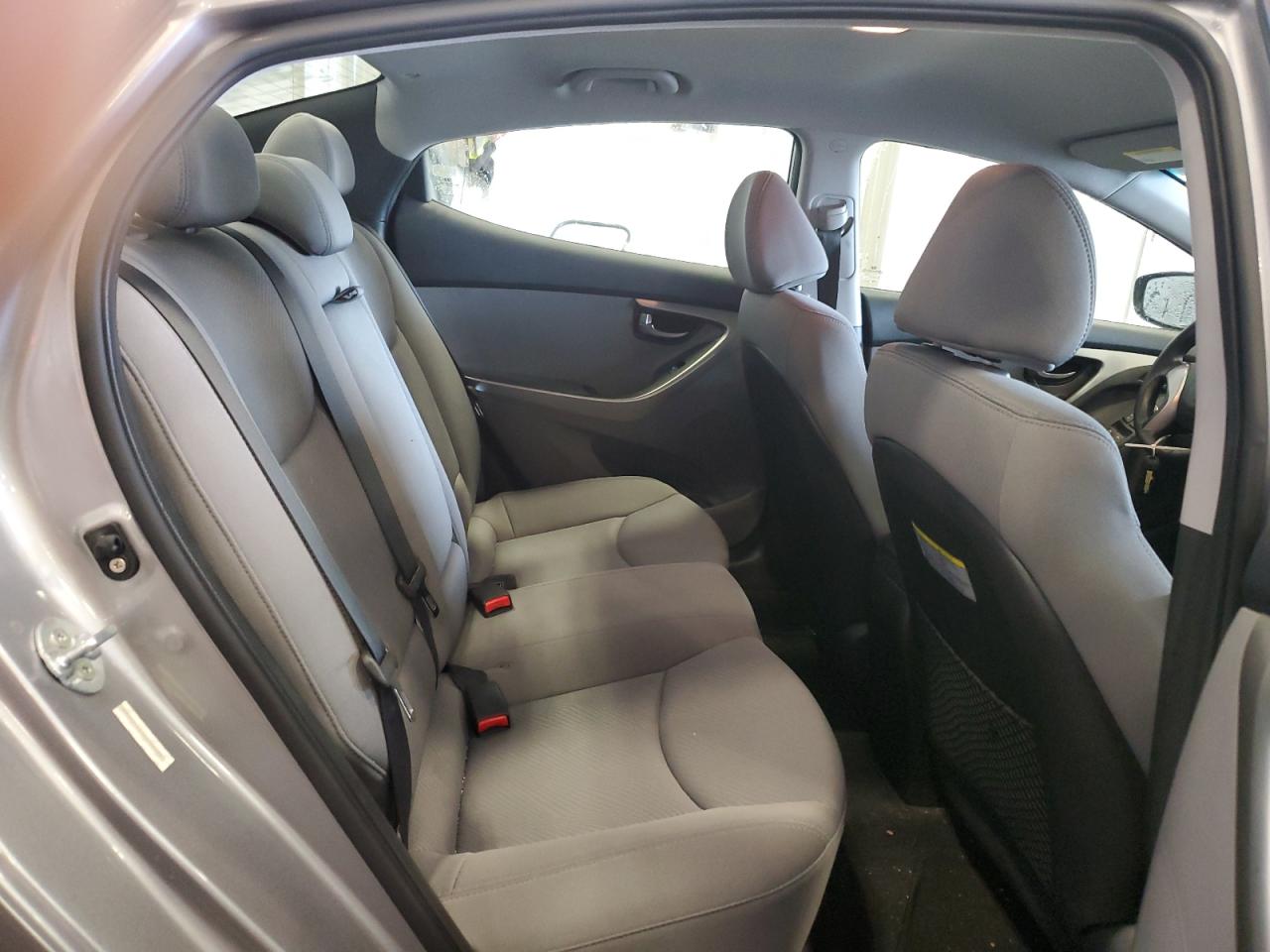 2013 Hyundai Elantra - Image 10