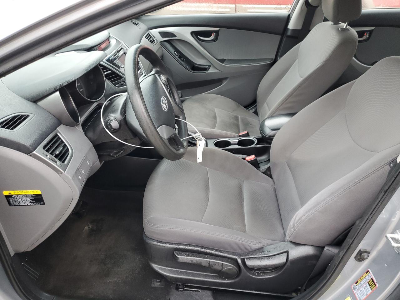 2016 Hyundai Elantra - Image 7