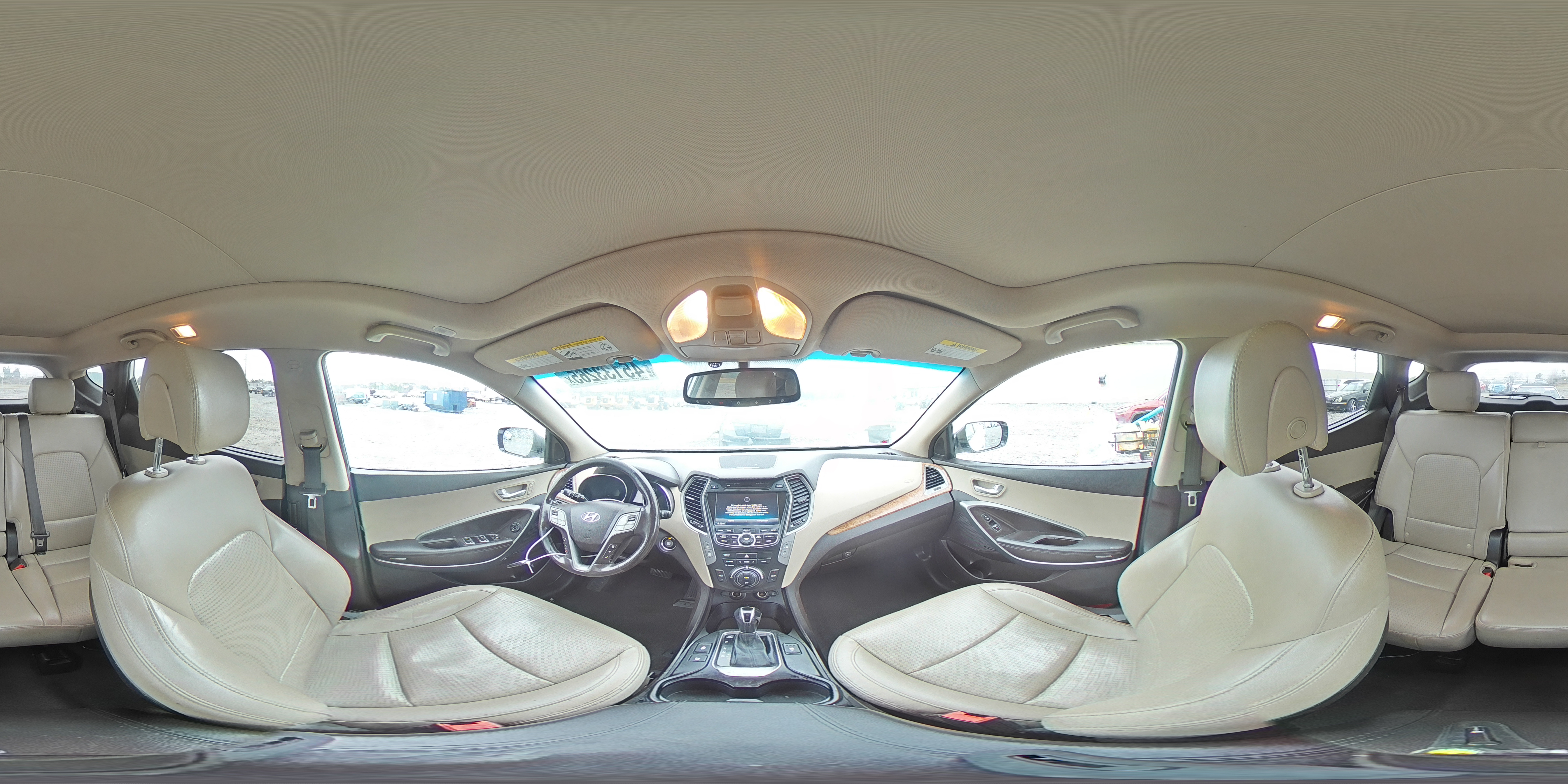 2014 Hyundai Santa Fe - Image 15