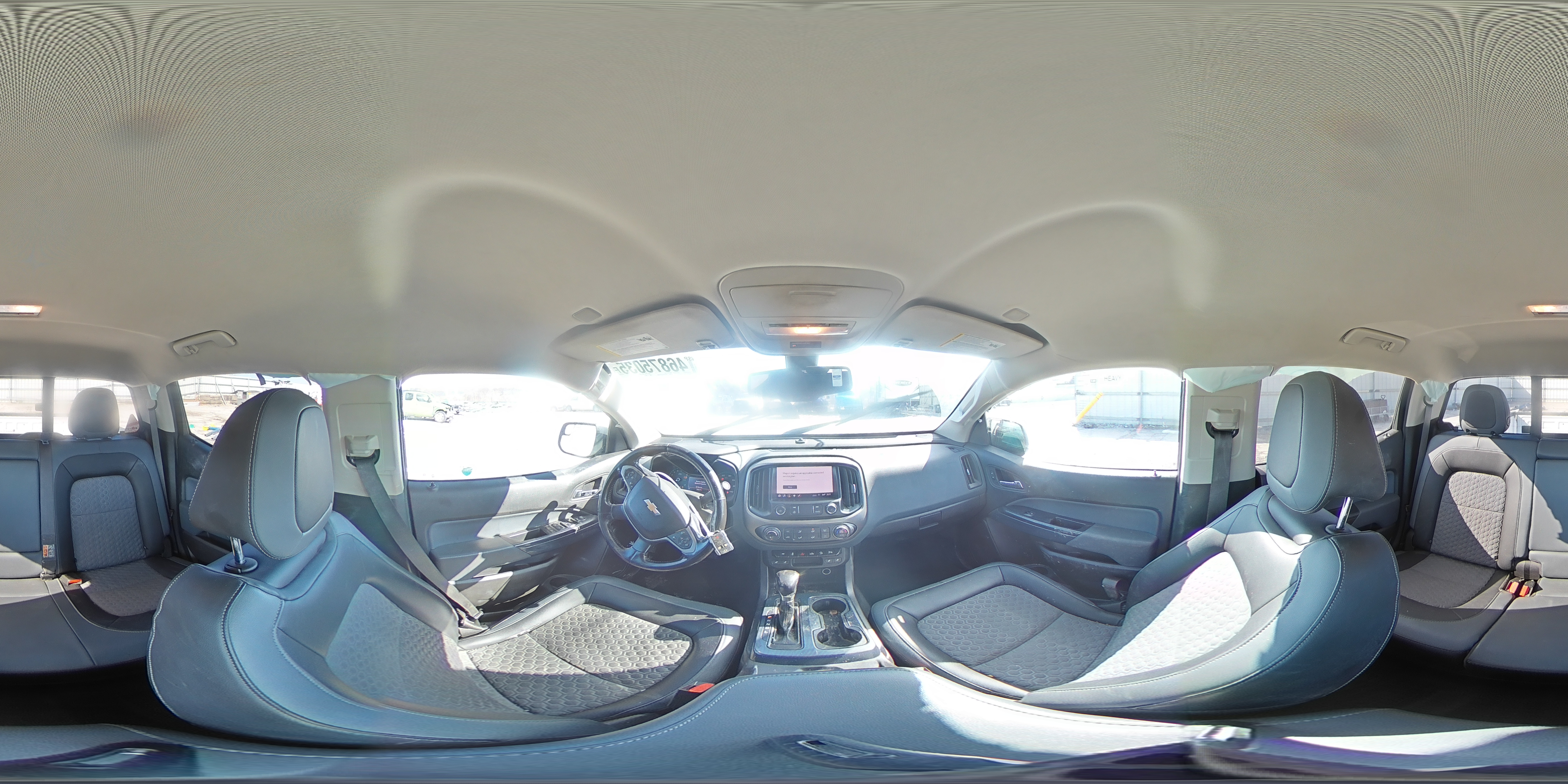 2022 Chevrolet Colorado - Image 13