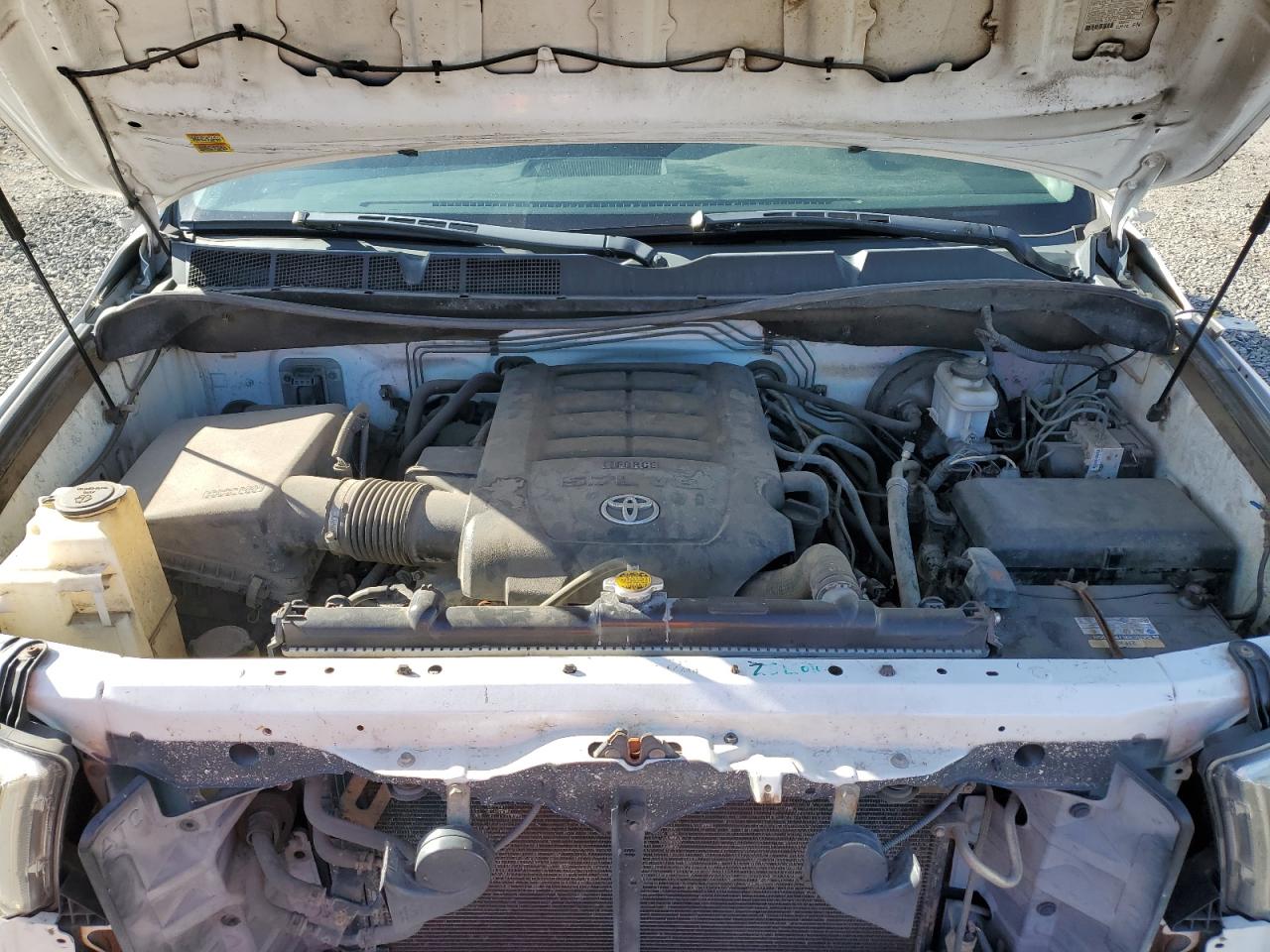 2011 Toyota Tundra - Image 11