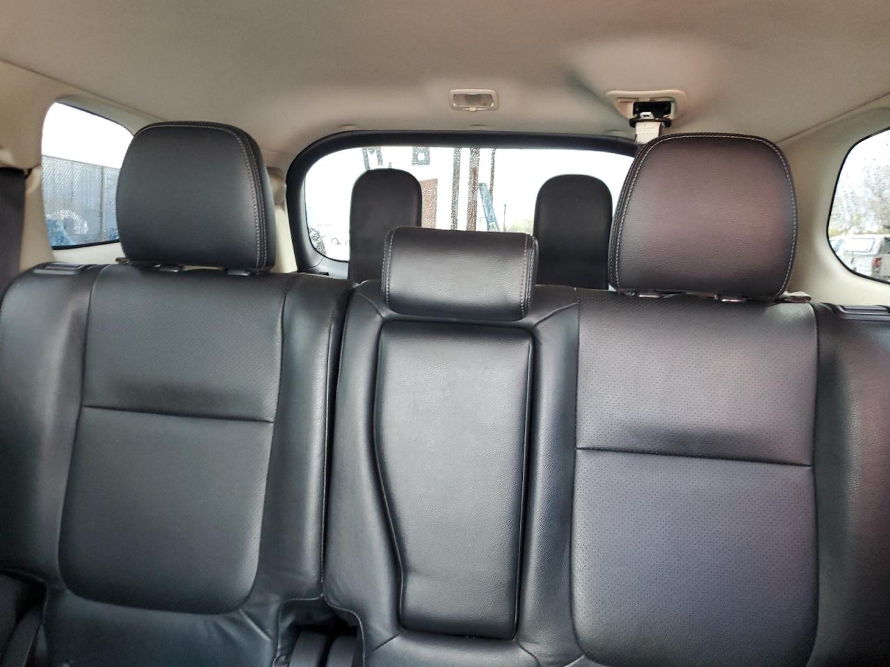 2017 Mitsubishi Outlander - Image 10