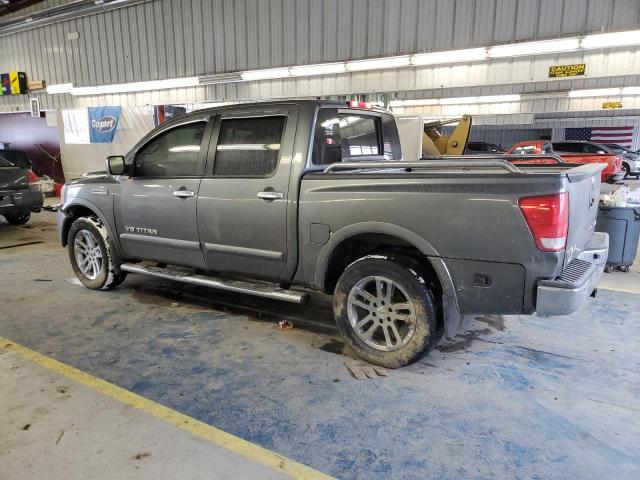  NISSAN TITAN 2015 Szary
