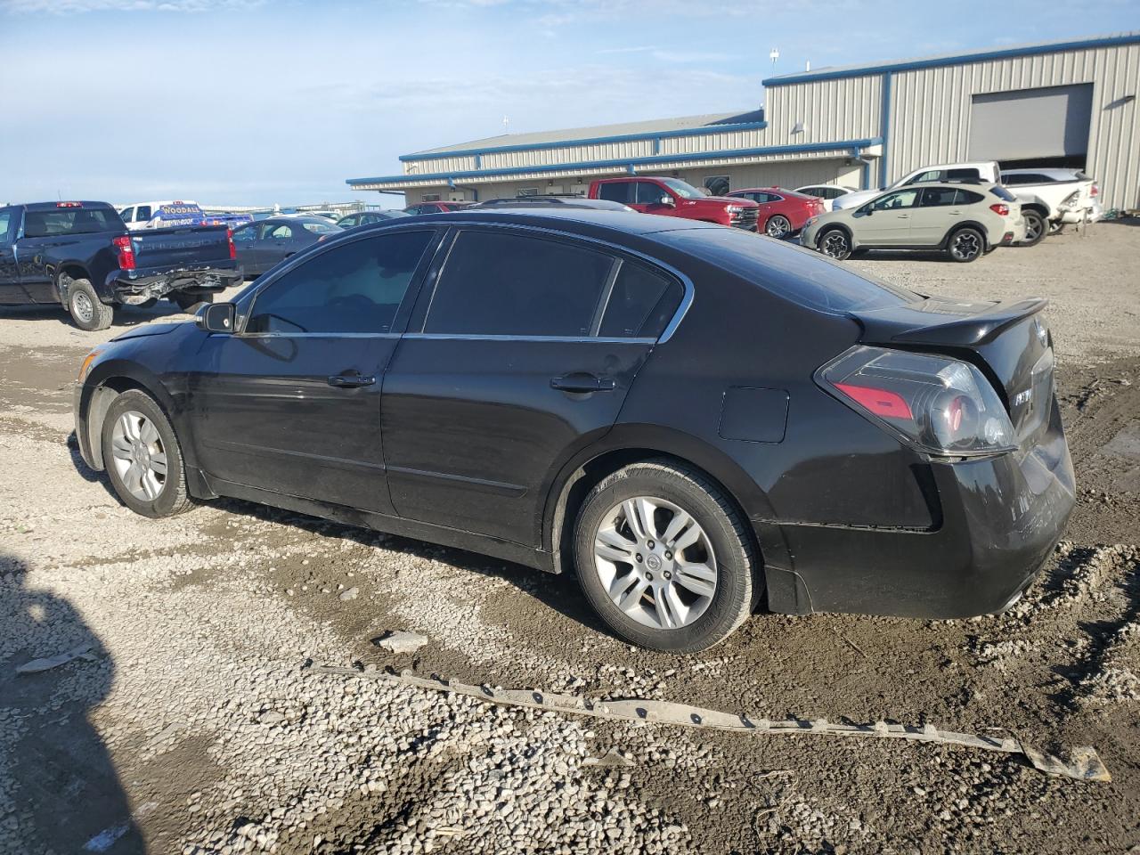 2010 Nissan Altima - Image 2