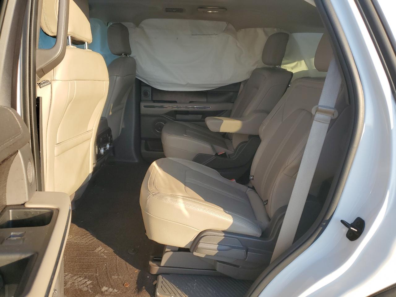 2020 Ford Expedition - Image 11