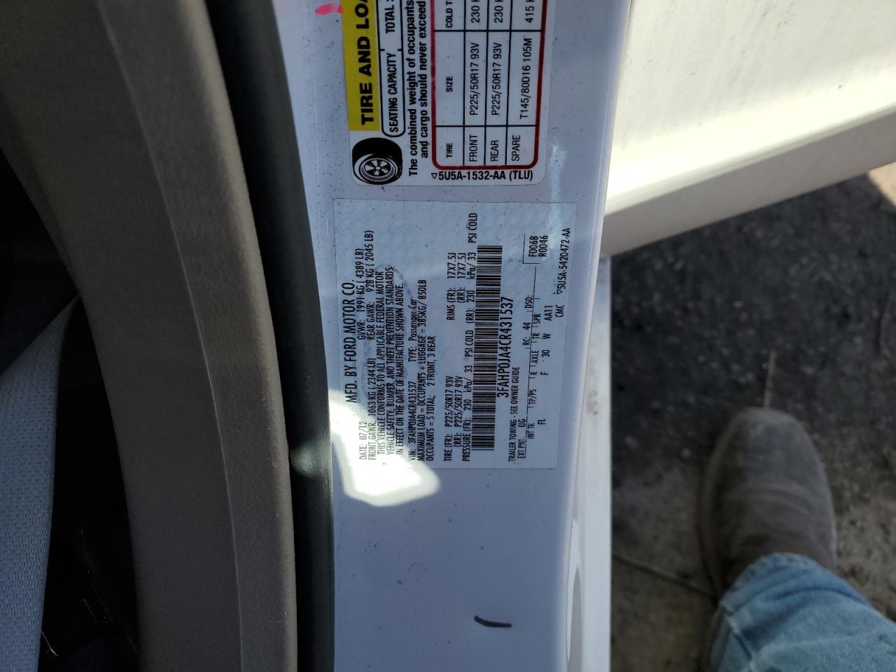 2012 Ford Fusion - Image 12