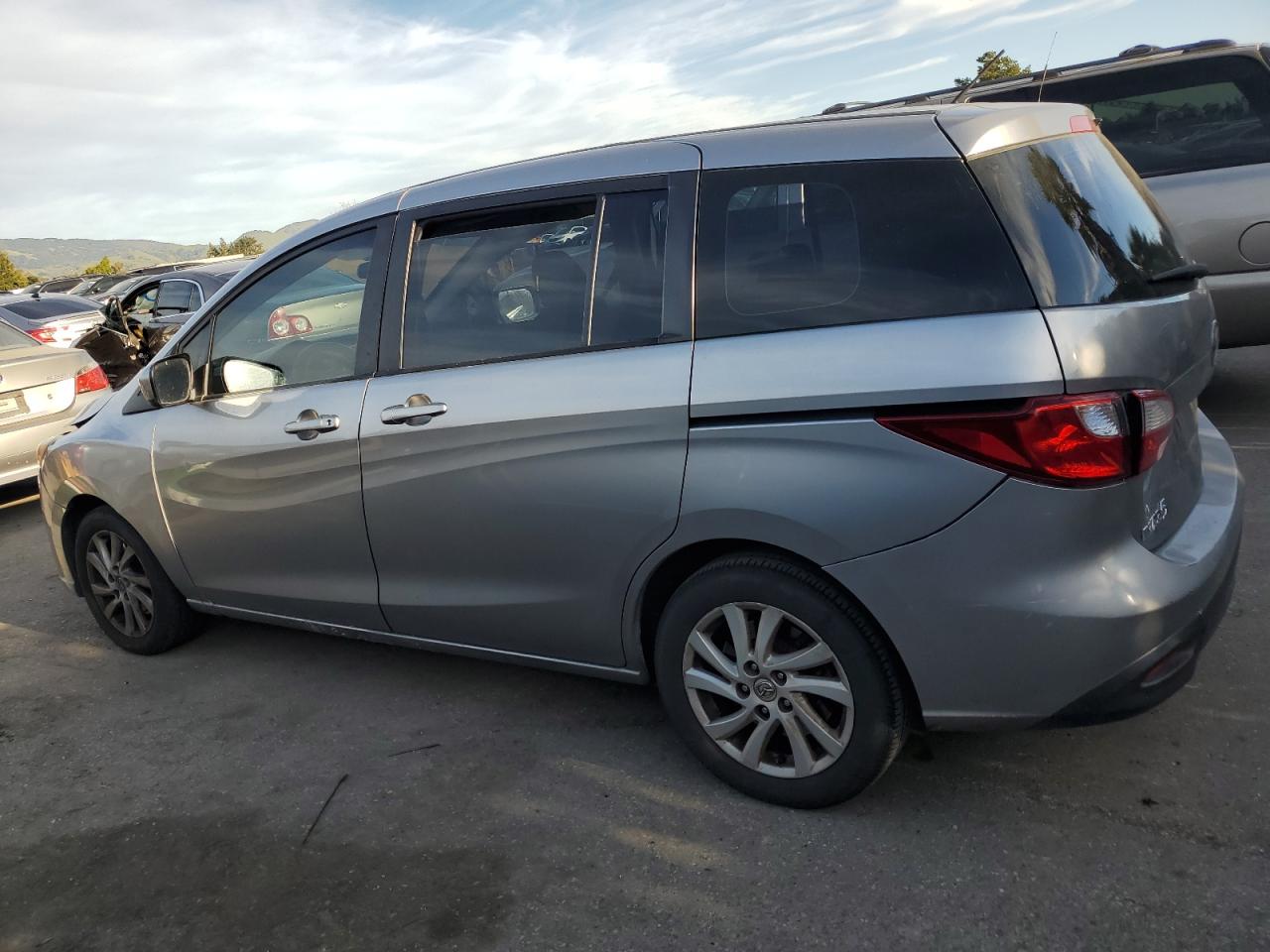 2012 Mazda 5 - Image 2