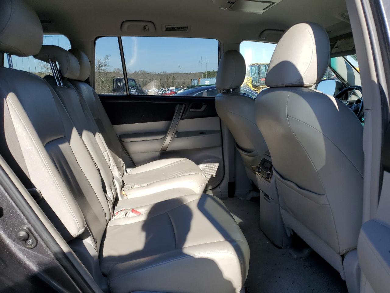 2008 Toyota Highlander - Image 11