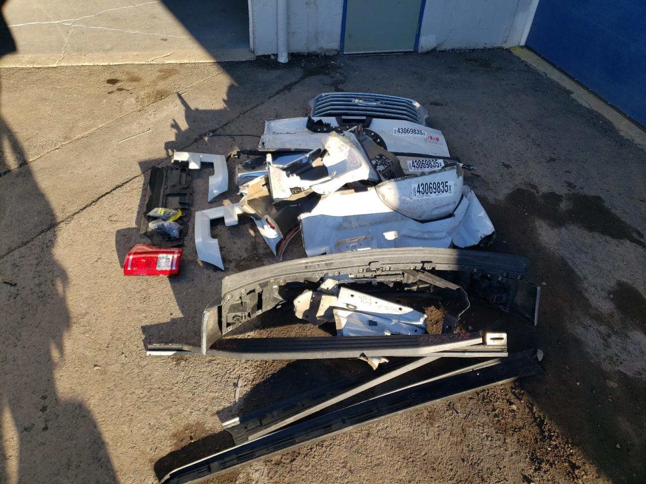 2017 Ford F-150 - Image 12