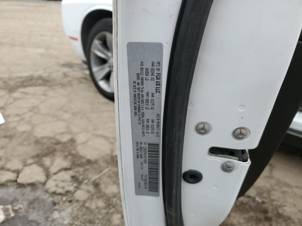 2019 Dodge Challenger - Image 12