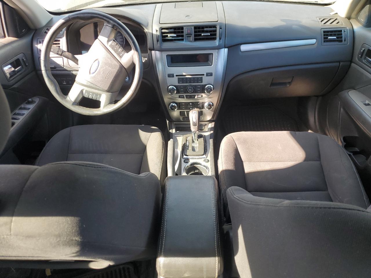 2010 Ford Fusion - Image 8