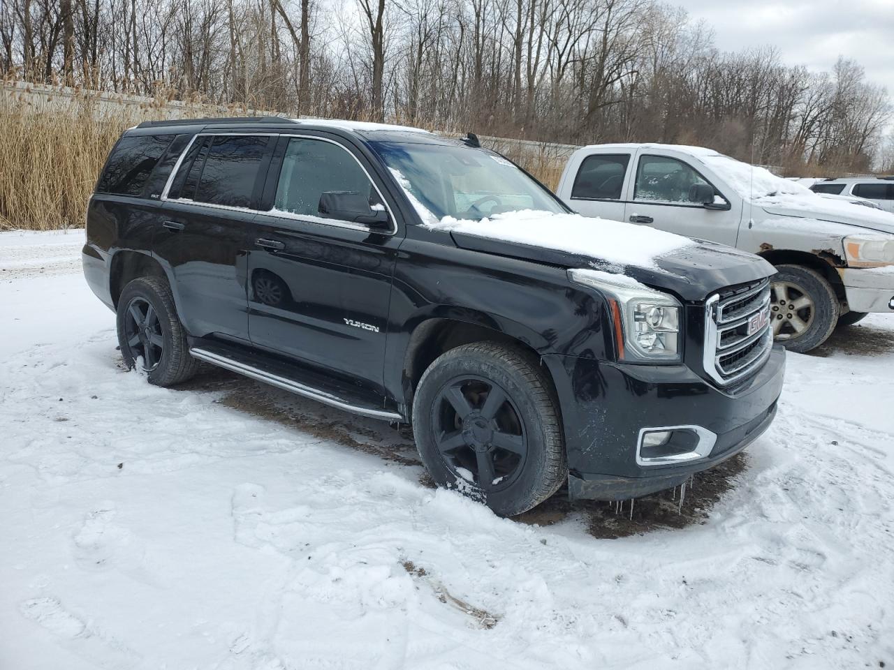 2017 GMC Yukon - Image 4