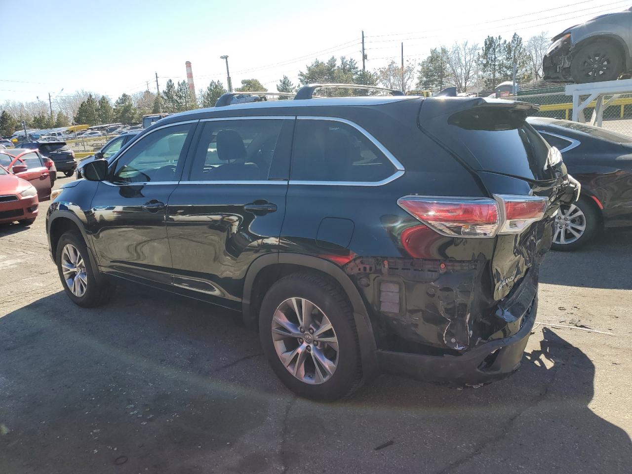 2015 Toyota Highlander - Image 2