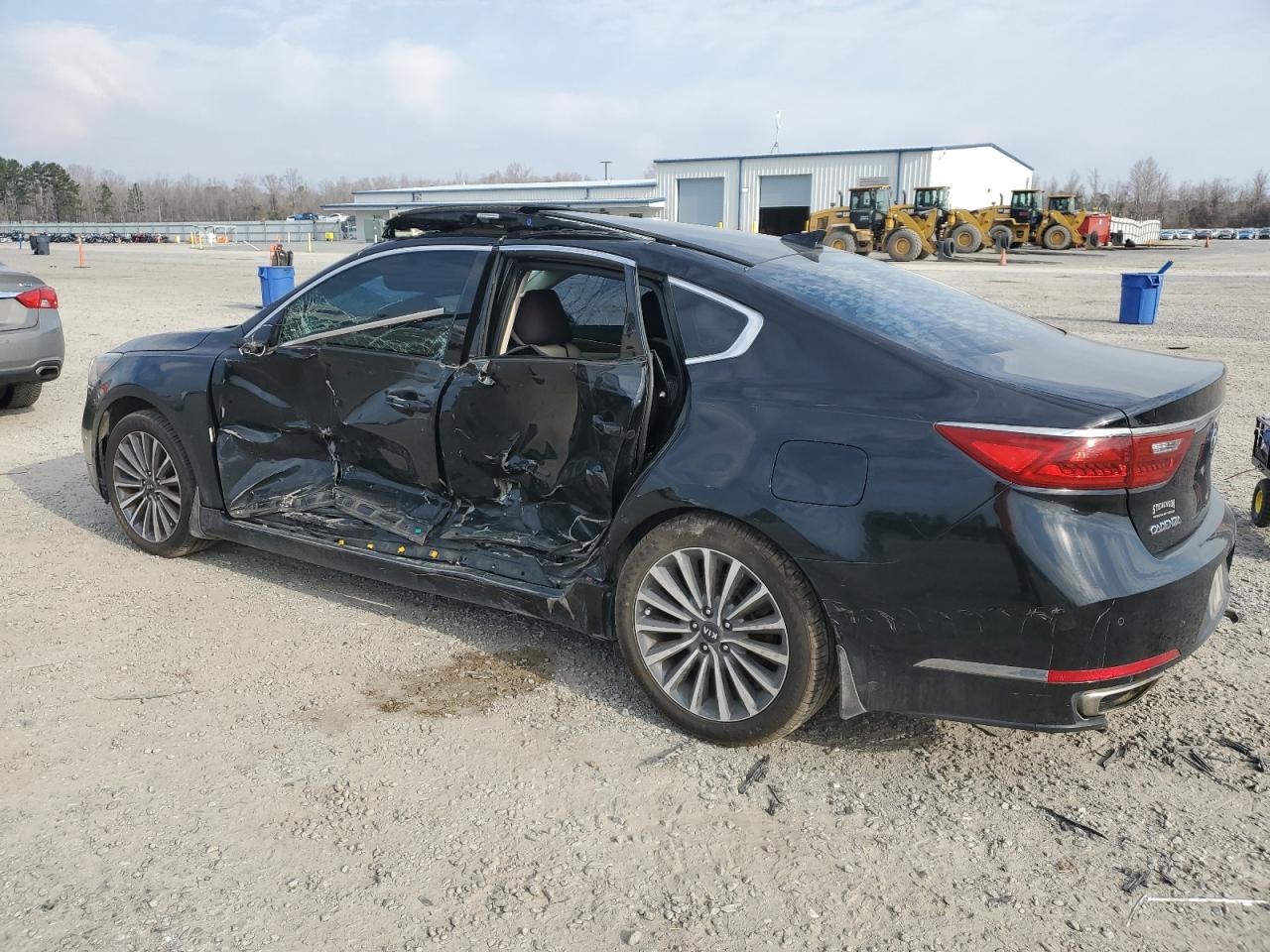 2017 Kia Cadenza - Image 2